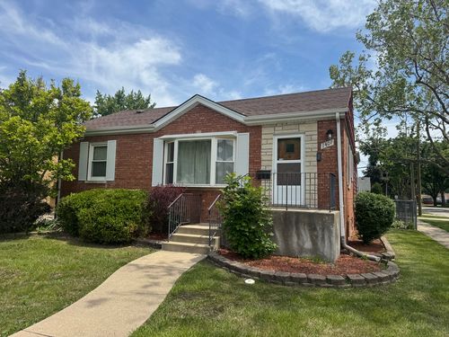 1401 Beach Ave, La Grange Park, IL, 60526-1246 | Card Image