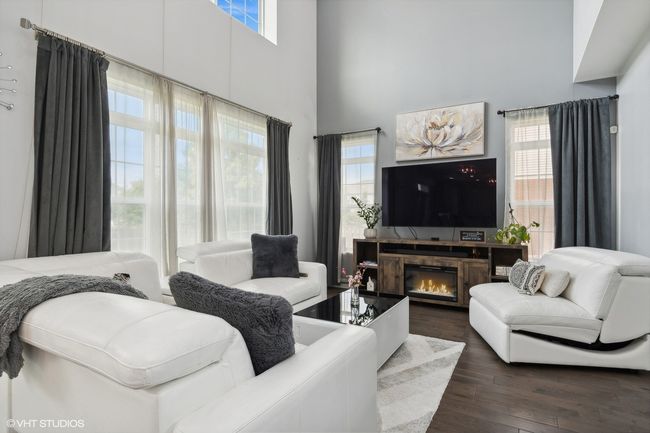541 Regal Ln, House other with 4 bedrooms, 3 bathrooms and 2 parking in Bolingbrook IL | Image 9