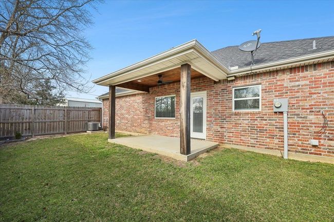135 Private Road 8142, House other with 2 bedrooms, 2 bathrooms and null parking in Buna TX | Image 27