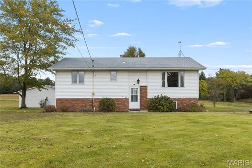 3327 Seiler Rd, Bethalto, IL, 62010-2605 | Card Image