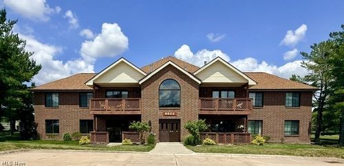 8603 Scenicview Dr, Broadview Heights, OH, 44147-3468 | Card Image