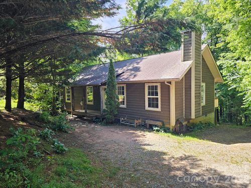 100 Squirrel Ln, Sapphire, NC, 28774-0346 | Card Image