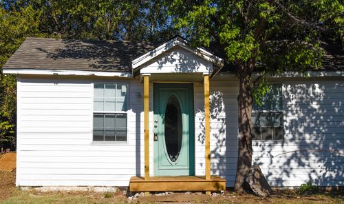 1104 N Mill St, Bowie, TX, 76230-3110 | Card Image