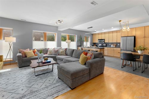 apt-102-434 W Alexandrine St, Detroit, MI, 48201-1746 | Card Image