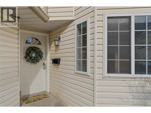 40-2020 Robson Place, Kamloops, BC, V2E2N2 | Card Image