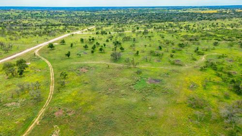 10-lot 10 Sweet Wind Ln, Harper, TX, 78631 | Card Image