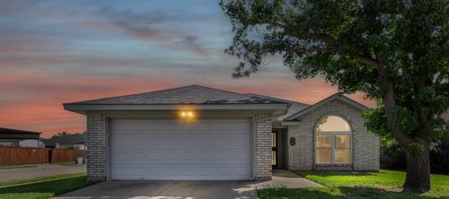 7301 Wagonwheel Rd, Fort Worth, TX, 76133-8157 | Card Image