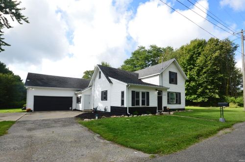 16545 1st Rd, Walkerton, IN, 46574-9661 | Card Image