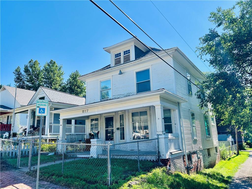 16th St, Saint Joseph, MO 64501