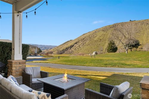 23041 Sunserra Loop Nw, Quincy, WA, 98848-9124 | Card Image