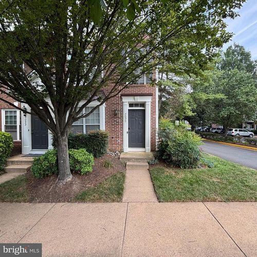 7020-7020 Falls Reach Dr, FALLS CHURCH, VA, 22043-2327 | Card Image