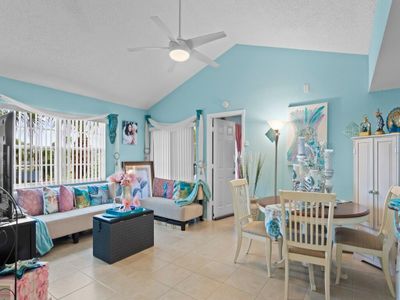 W-203 - 1621 Se Green Acres Circle, Condo with 2 bedrooms, 2 bathrooms and null parking in Port St Lucie FL | Image 1