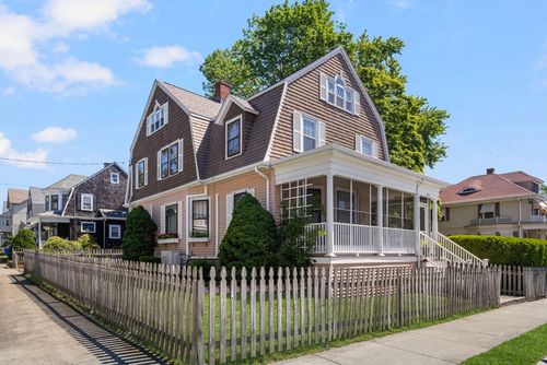 956 Maple St, Fall River, MA, 02720-5320 | Card Image