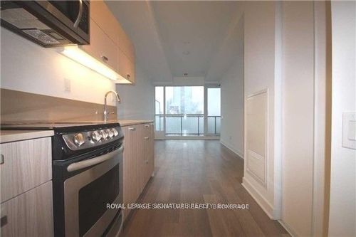 3409-290 Adelaide St W, Toronto, ON, M5V0P3 | Card Image