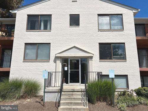 1-125 Clubhouse Dr Sw, LEESBURG, VA, 20175-4224 | Card Image