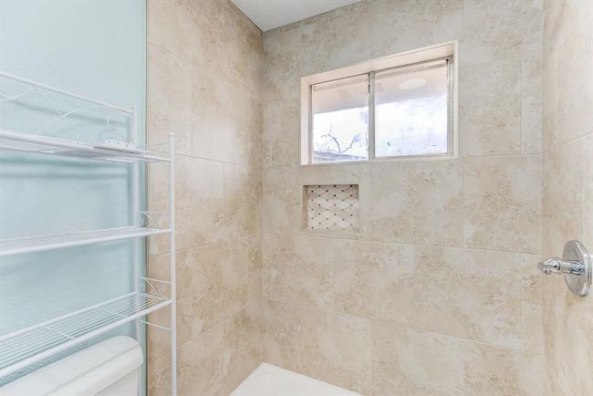 21072 N Highway 36, House other with 4 bedrooms, 3 bathrooms and 2 parking in Brazoria TX | Image 20