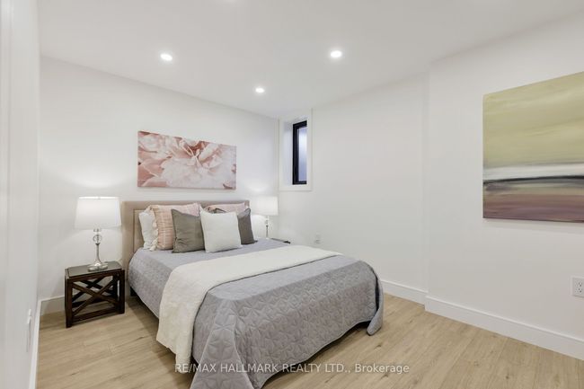 108 Crawford St, House attached with 6 bedrooms, 5 bathrooms and 3 parking in Toronto ON | Image 35