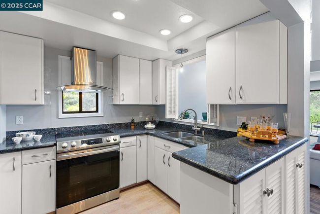APT-1 - 1244 Singingwood Ct, Townhouse with 2 bedrooms, 2 bathrooms and 1 parking in Walnut Creek CA | Image 11