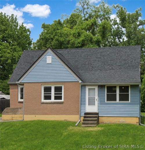 735 Cornell Avenue W, Clarksville, IN, 47129 | Card Image