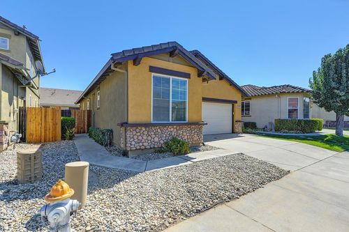 7521 Sun Willow Ln, Sacramento, CA, 95823-6736 | Card Image