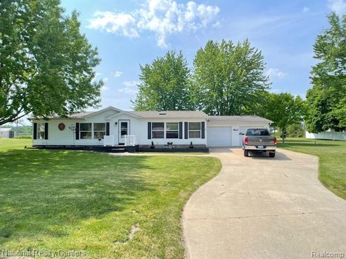 2538 Parrott St, Deckerville, MI, 48427-7702 | Card Image