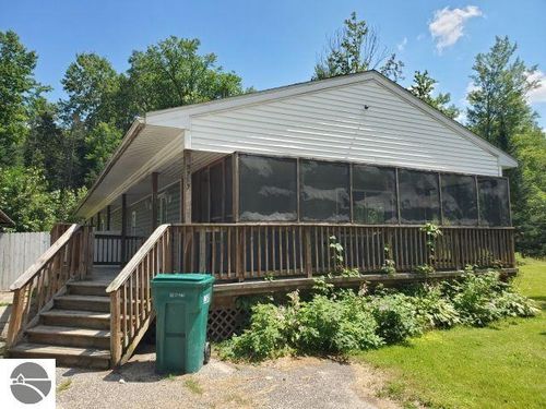 5775 River Valley Dr, Prescott, MI, 48756-9665 | Card Image
