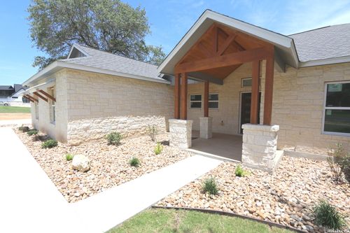 142 Timber Pl, La Vernia, TX, 78121-0120 | Card Image