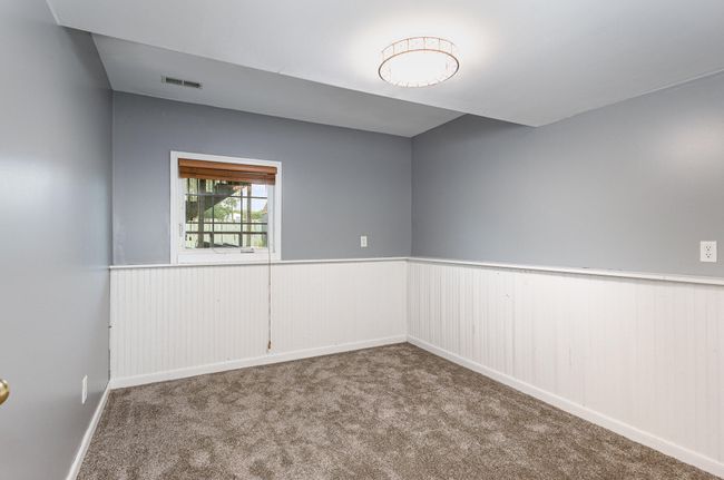 den | Image 14