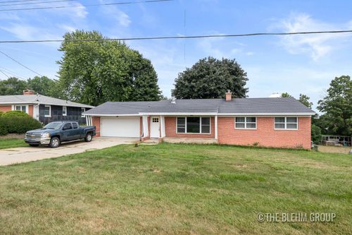 3770 Cordes Ave, Comstock Park, MI, 49321-9701 | Card Image