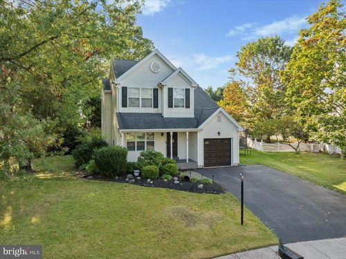 17 Lion Ct, ROYERSFORD, PA, 19468-1339 | Card Image