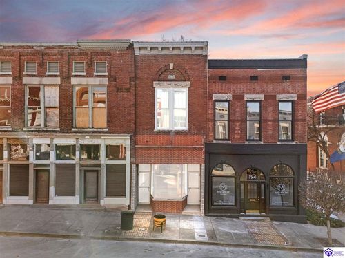 192 S Main St, Versailles, KY, 40383 | Card Image