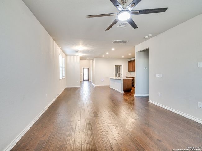 5627 Chestnut Xing, House other with 3 bedrooms, 3 bathrooms and null parking in San Antonio TX | Image 21