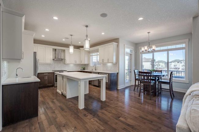 24 Bayside Link Sw, Home with 4 bedrooms, 3 bathrooms and 5 parking in Airdrie AB | Image 6