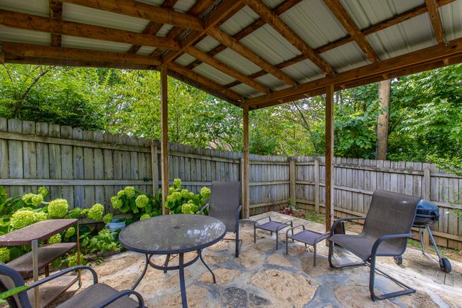 Covered Patio by pool | Image 38