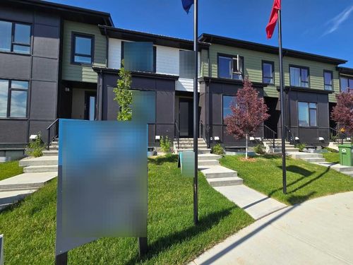 225 Vantage Dr, Cochrane, AB, T4C3G4 | Card Image