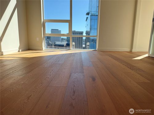 3302-121 Stewart St, Seattle, WA, 98101-1139 | Card Image