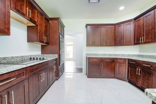 4560 Model Cv, Bartlett, TN, 38002-5331 | Card Image