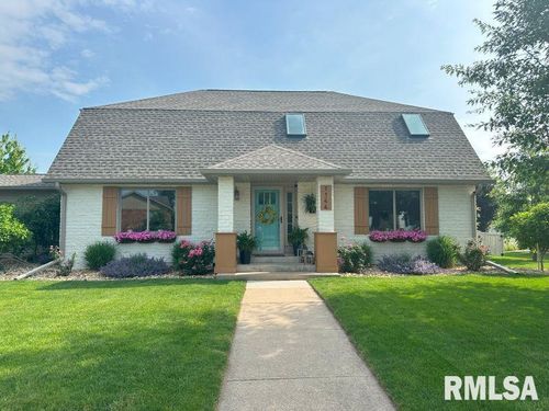 1144 Brookview Dr, De Witt, IA, 52742-9289 | Card Image