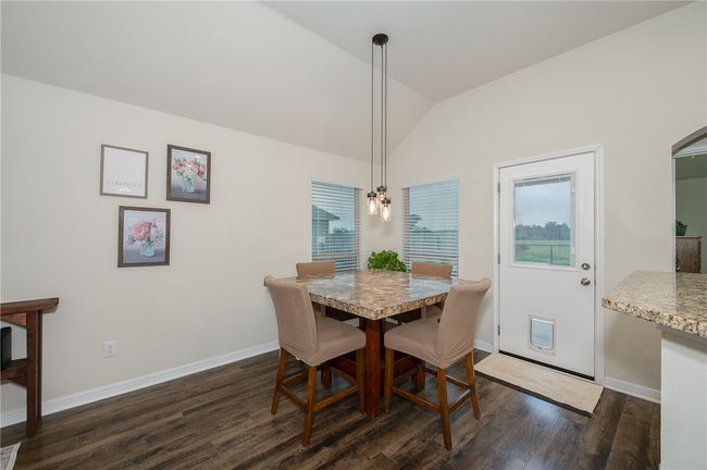 817 Mockingbird St, House other with 3 bedrooms, 2 bathrooms and null parking in Navasota TX | Image 10