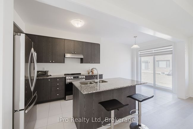 11 Moss Dr, House other with 4 bedrooms, 3 bathrooms and 1 parking in Cambridge ON | Image 23