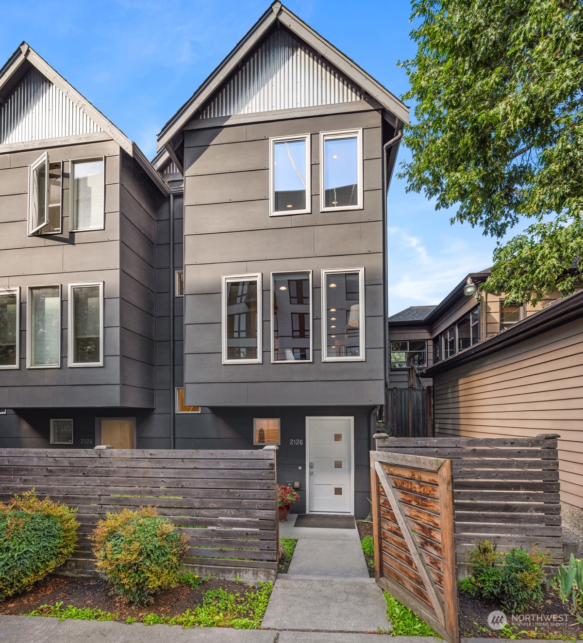 State St, Seattle, WA 98144