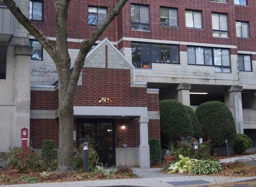 apt-205-200 Ledgewood Dr, Stoneham, MA, 02180-3621 | Card Image