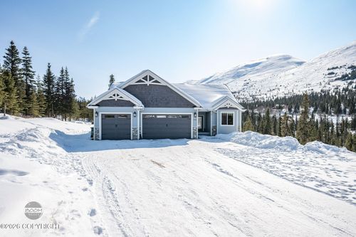 2004 S River Cir, Eagle River, AK, 99577-9503 | Card Image