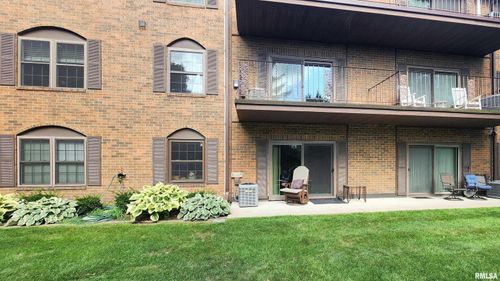 apt-111-1360 Kimberly Ridge Rd, Bettendorf, IA, 52722-4165 | Card Image