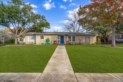 107 Bryker Dr, Terrell Hills, TX, 78209-6007 | Card Image