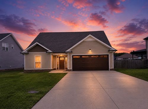 1172 Ewing Way, Clarksville, TN, 37043-1696 | Card Image