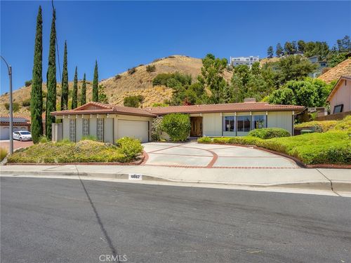 10087 Sully Dr, Sun Valley, CA, 91352-4256 | Card Image