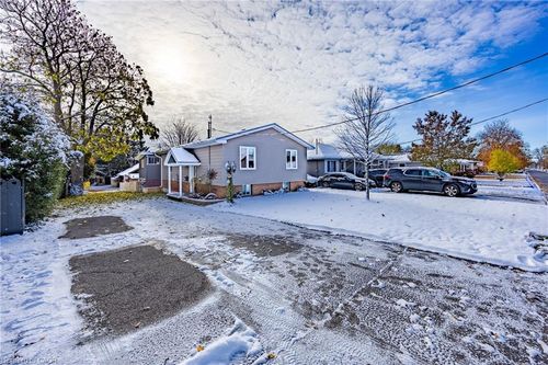 220 King Hiram St, Ingersoll, ON, N5C1L8 | Card Image