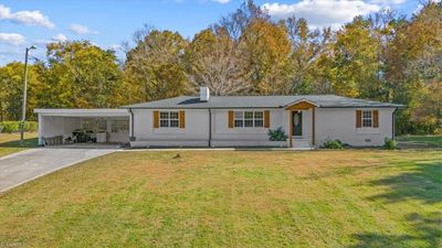 691 Rich Hilton Road, House other with 2 bedrooms, 1 bathrooms and null parking in Thomasville NC | Image 1