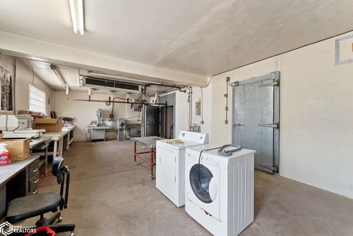 115 S Irons St, Keswick, IA, 50136-1029 | Card Image